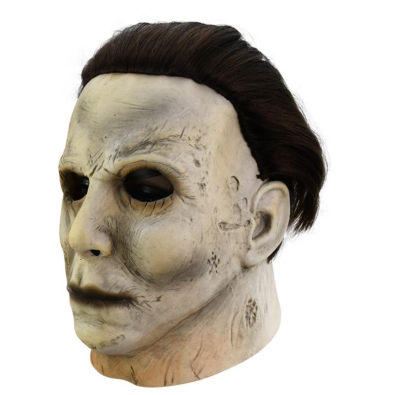 Moonlight, heart pounding, and the Majer mask Halloween cosplay McMullin latex headgear, a terrifying mask