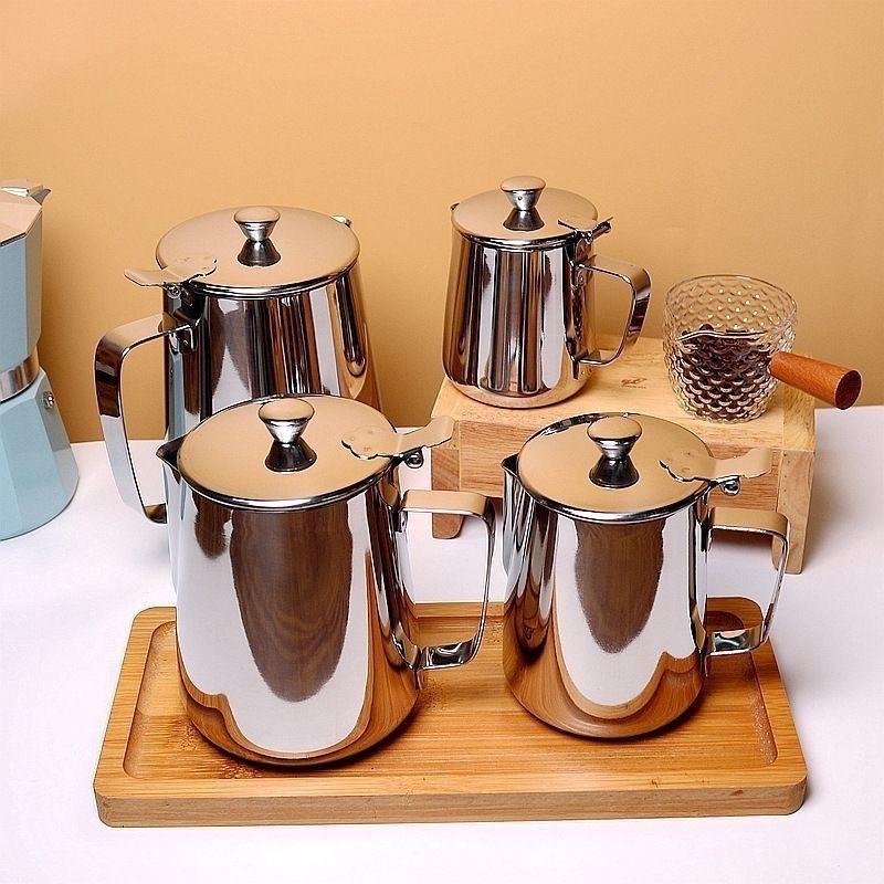 Кувшин для вспенивания молока из нержавеющей стали с крышкой, утолщенным носиком, для кофе, чая с молоком, холодных напитков