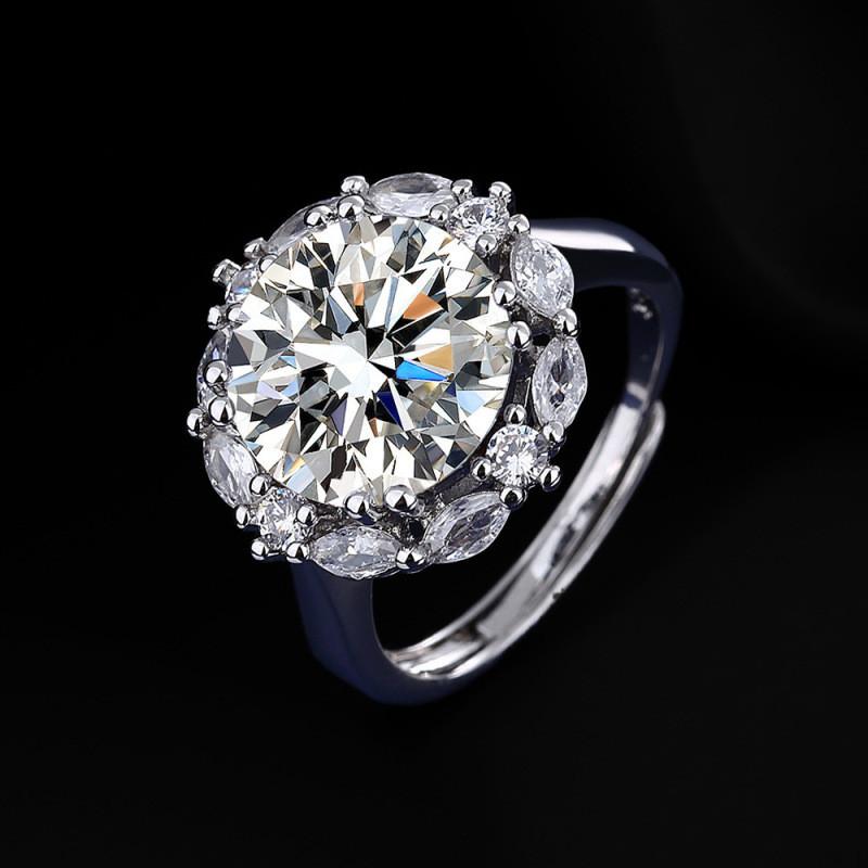 Captivating 5 Carat Moissanite Inspired Ring With Elegant Platinum Plating For Women's Fashion