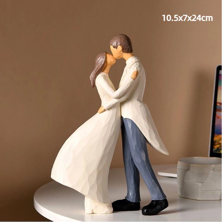 Handmade Resin Couple Figurine Decoration Home Decor Wedding Ornament Valentine Gift