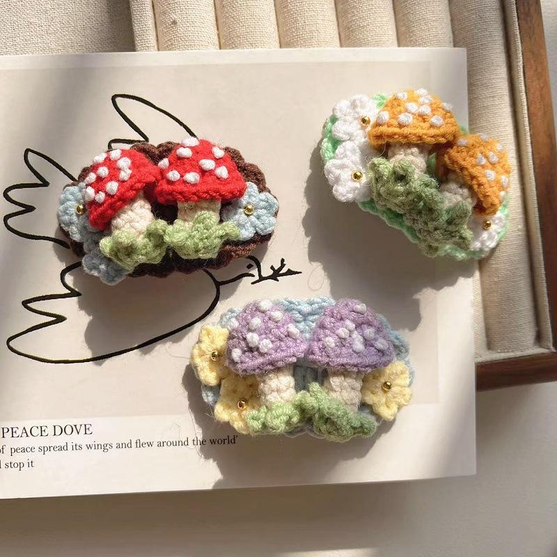 Handmade Crochet Mushroom Hair Clip Cute Knitted Side Clip Korean Style Hair Accessories for Girls Gift