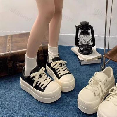 Модная платформа Белая обувь Женская 2025 Осень Новая мода Шнуровка Увеличение роста Повседневная обувь Удобная Уличная Нескользящая Обувь для скейтборда