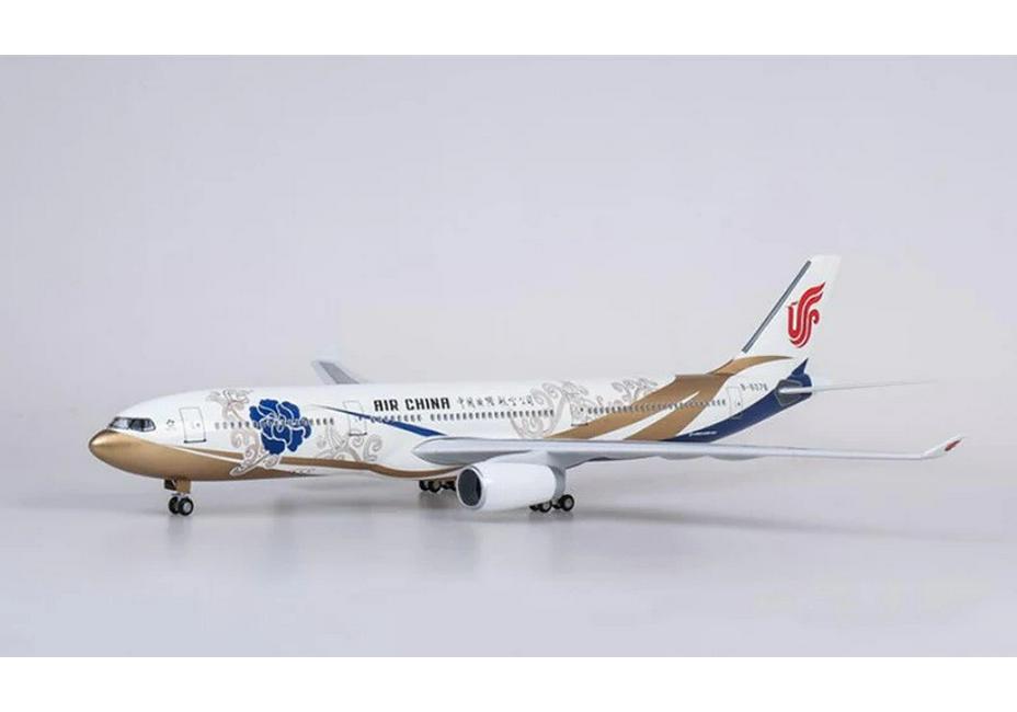 Модель Airbus A330 авиакомпании Air China 'Zichen Hao' (1:Масштаб 135) С колесами и огнями - 47 см Украшение Пассажирский Самолет Гражданской Авиации.