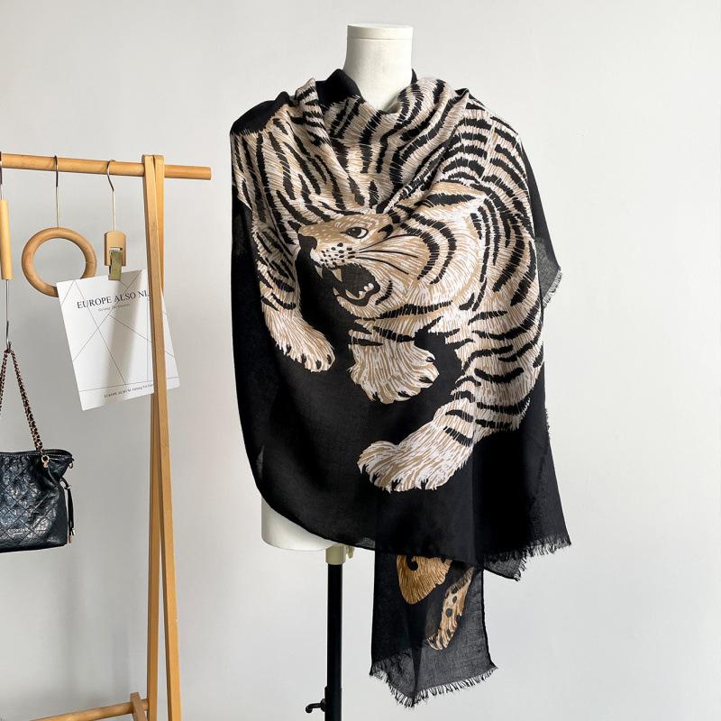 Popular Leopard Shawl Scarf Women'S Spring And Autumn Fashion Leopard Print Scarf Thin Long Air Conditioner Shawl