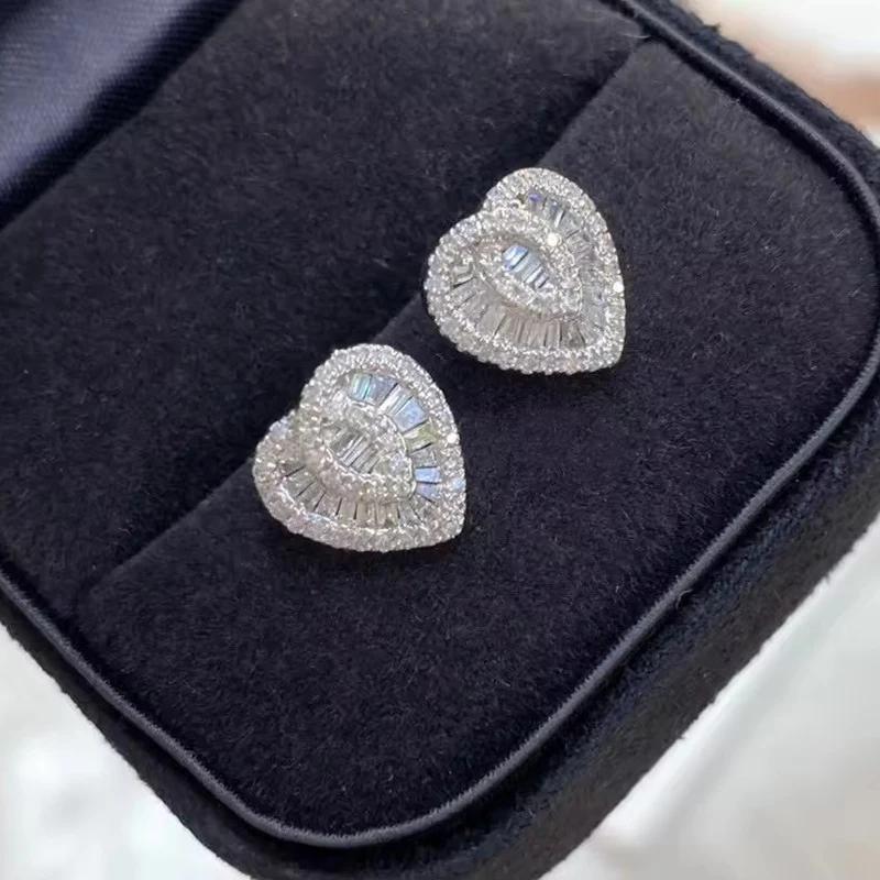 Huitan Exquisite Heart Stud Earrings Full Paved CZ Luxury Princess Earrings Daily Wear Temperament Fashion Zircon for Women