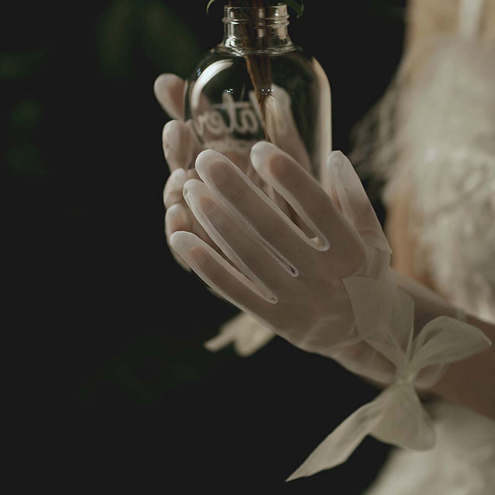 Sexy Transparent Lace White Bridal Girl Pearl Finger Gloves Bow Tulle Mittens Short Wedding Gloves