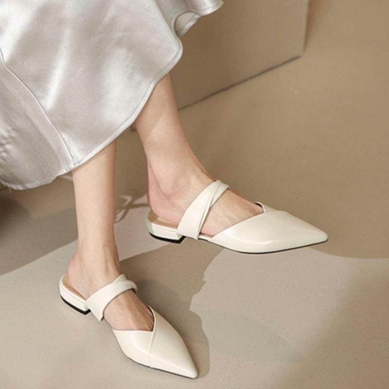 Мода 2025 Новые Сексуальные Туфли Плоские Шлепанцы Острый Носок Женские Тапочки и Женские Сандалии Высокое Качество Дизайнерские Роскошные Шикарные Элегантные на