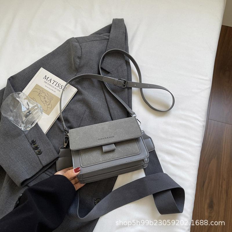 Осень и зима ретро сумка женская новая легкая роскошная универсальная на плечо через плечо модная маленькая квадратная сумка