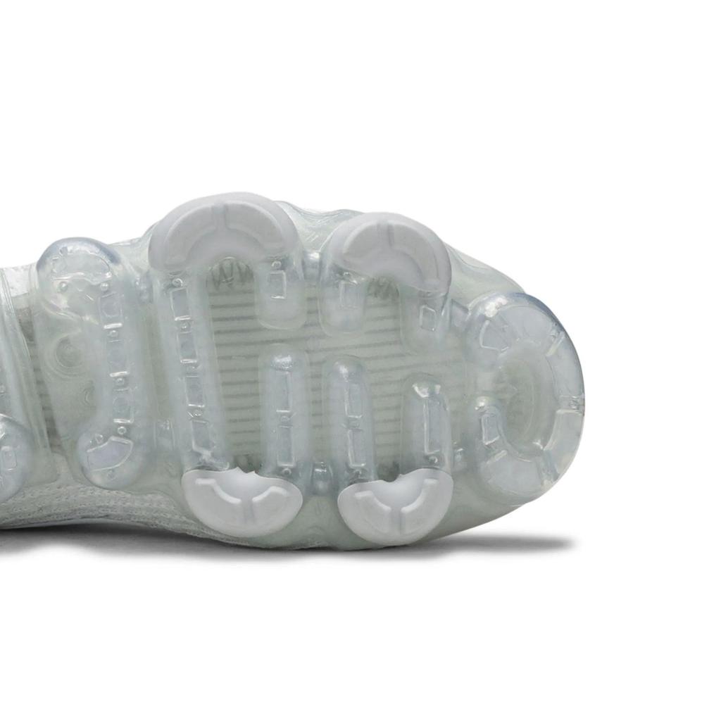 Nike Womens Air VaporMax Flyknit 3 'Pure Platinum' (women's sizes) White / White-Pure Platinum-Metallic Silver Running Shoes AJ6910 100