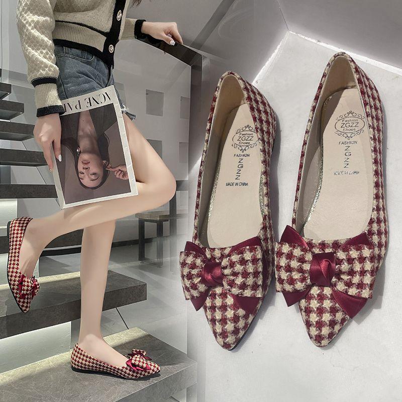 Женская летняя обувь на плоской подошве, женская обувь 2024 года, красная вечерняя обувь на плоской подошве с острым носком и бантом, стильная социальная тенденция 39