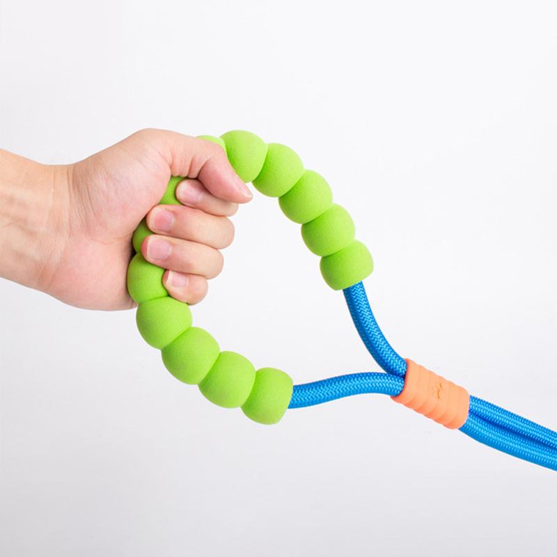 Поводок для собак 5 футов с удобной мягкой ручкой, пряжкой-замком из сплава, несколькими режимами тяги для собак