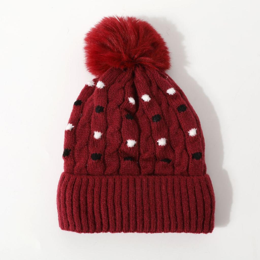 Новая зимняя шапка с меховым помпоном для женщин, универсальная вязаная шапка-пуловер в горошек из шерсти с бархатной защитой ушей, ветрозащитная и теплая шапка, трендовая