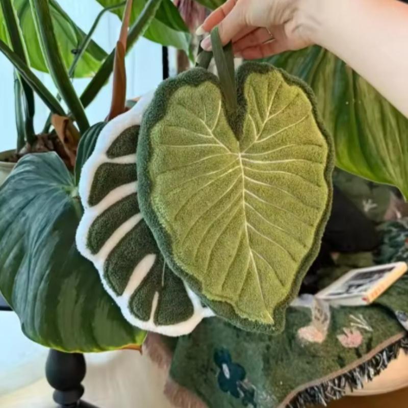 Creative Leaf Hand Towel Absorbent Wall Hanging Kitchen Soft Towel Bathroom Accessories Handkerchief Towel Home Wash Hand Towels
