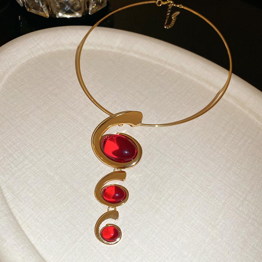 Европейская и американская геометрическая splicing necklace с каплями масла, модная, с высоким чувством, придворный стиль, цепочка на ключицу, нишевый дизайн, набор украшений, женский