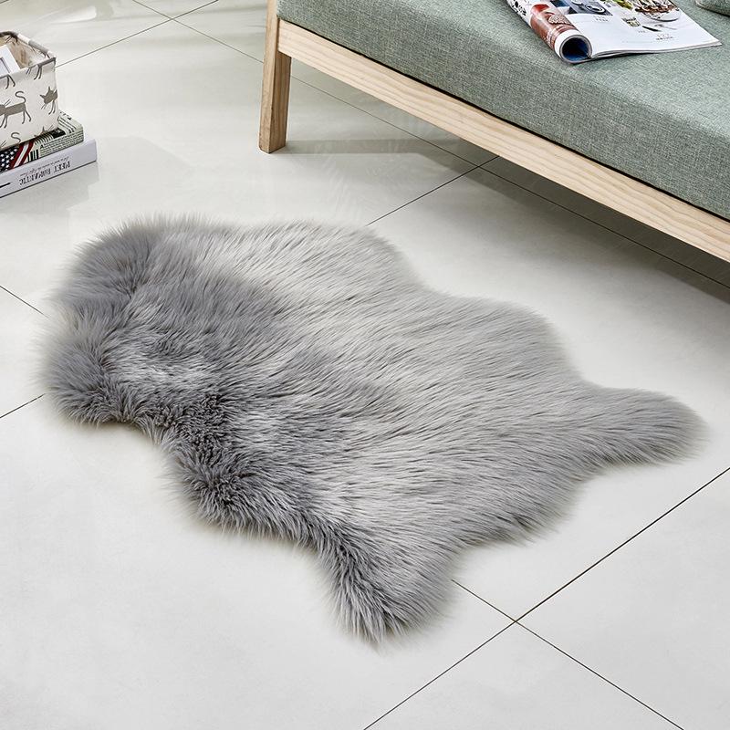 Modern Euro-Style Imitation Wool Long Pile Floor Mat for Living Room or Bedroom
