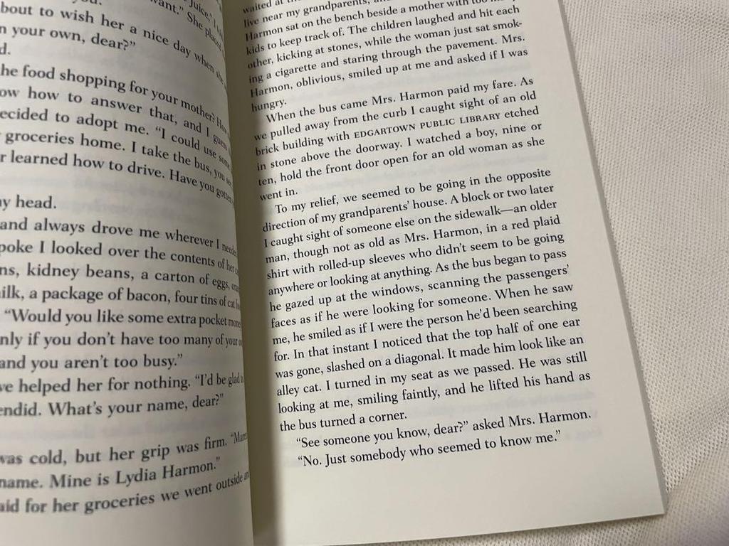 [USED] Bones and All / Bones and All English Books