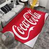 """Красная ковровая дорожка с логотипом Coca-Cola и текстурой капель воды"" Подходит для использования в качестве противоскользящего покрытия для диванов в гостиной и спальне"""