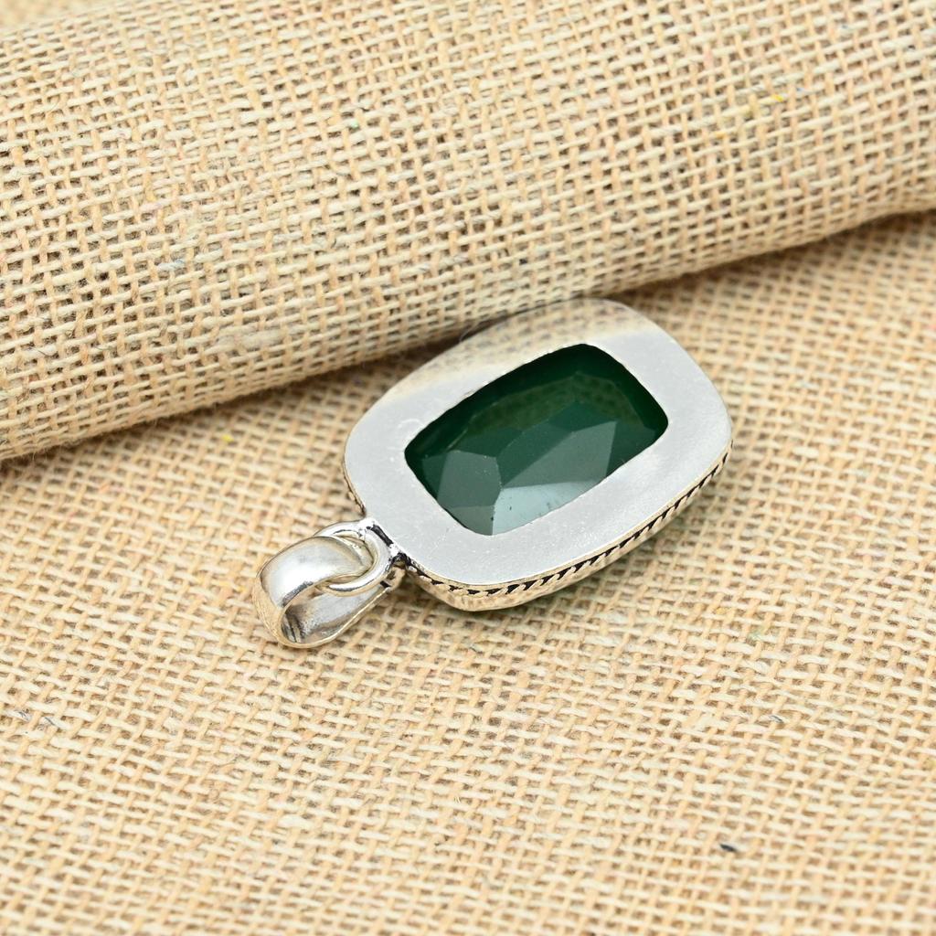 Green Onyx Gorgeous Gemstone 925 Sterling Silver Handmade Pendant Jewelry