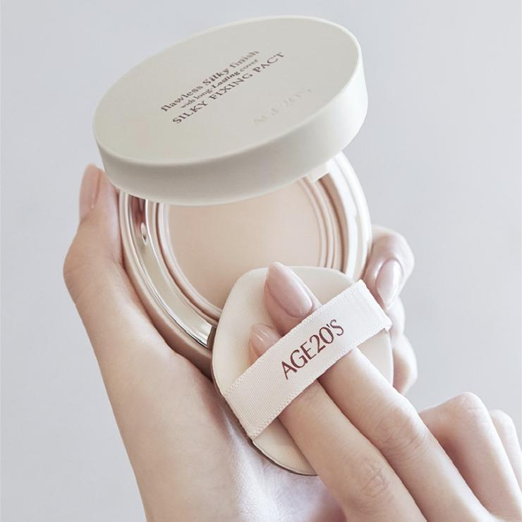 Age 20's Шелковистая фиксирующая пудра 14 г + 14 г сменный блок 2 цвета SPF50+ PA++