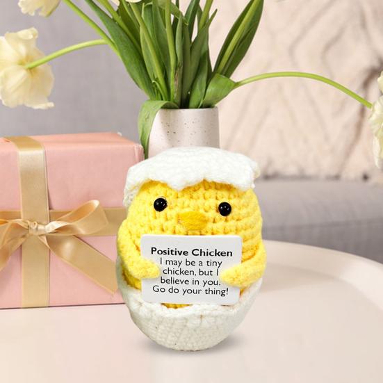 Мини-вязаная крючком курица с позитивной открыткой, ручная работа, пряжа, вязание, сине-желтая кукла, игрушка для снятия стресса, украшение для домашнего офиса и рабочего стола