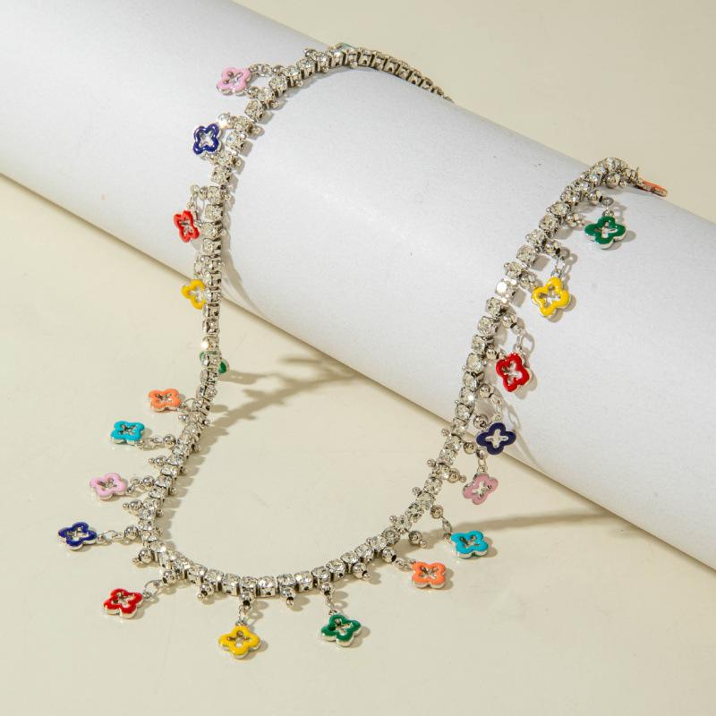 Clover, flower collarbone necklace, European and American accessories, fashionable and simple, full diamond necklace, personalized oil dripping
