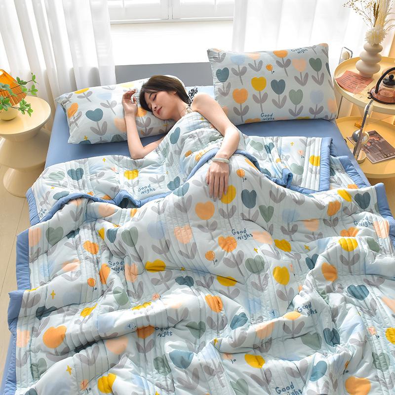 Cooling Breathable Summer Blanket for Bed Soft Smooth Cool Ice Satin Queen Quilt Luxury High Quality Double Blankets Comforters
