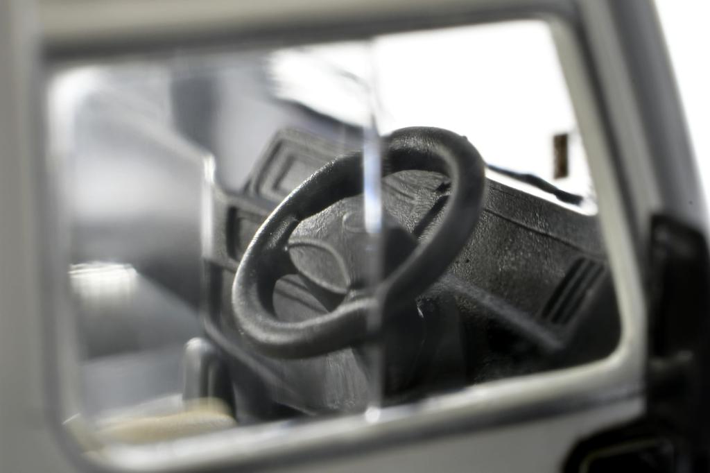 Tomica Limited Vintage Neo Hino Liesse II LX Готовый продукт LV-N326a Белый/Фиолетовый