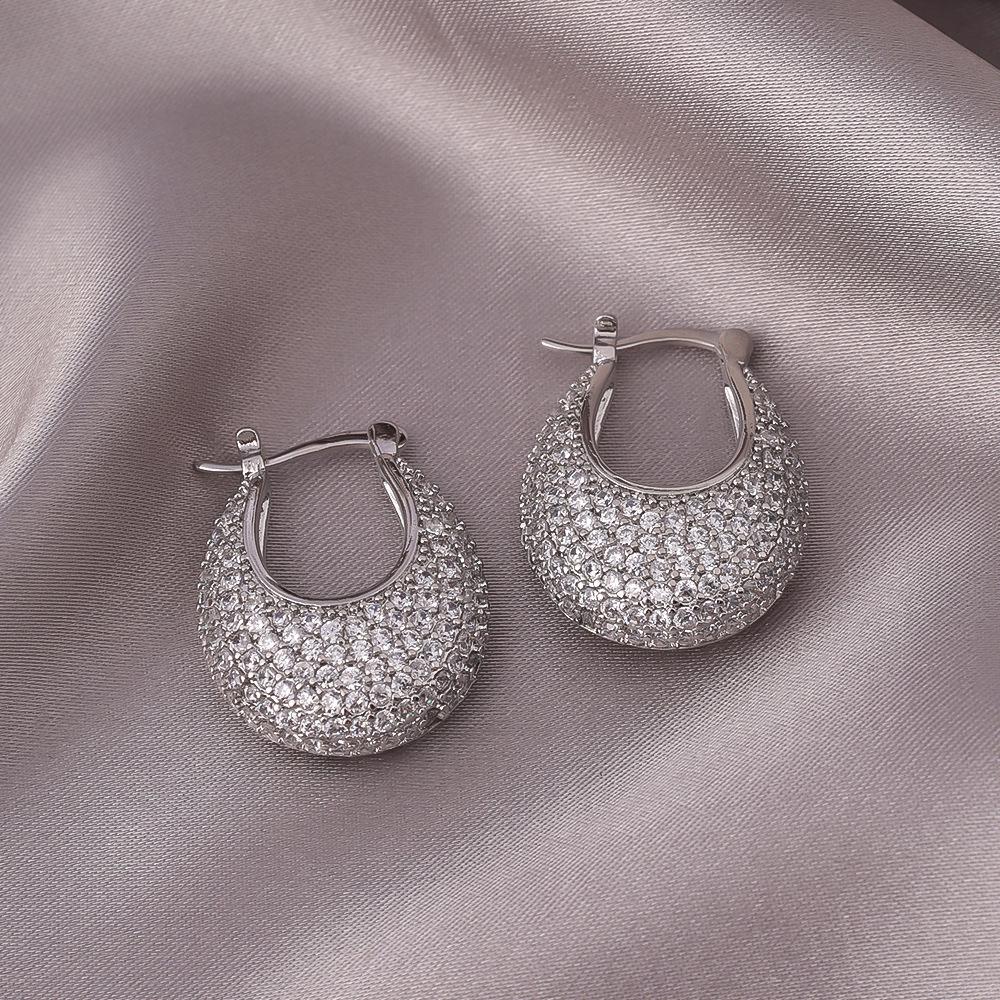 Роскошные серьги-пусеты в форме буквы U с бриллиантами: Элегантный, Универсальный и Модный