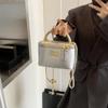 Нишевая дизайнерская сумка женская новая ретро цепочка на плечо сумка-мессенджер высококлассная портативная маленькая квадратная сумка