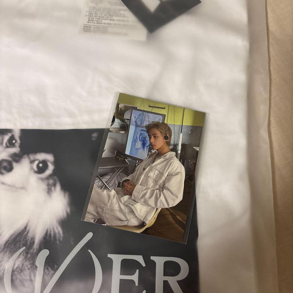 [USED] BTS V LAYOVER T-shirt