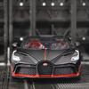 1:24 масштабные литые под давлением металлические модели автомобилей Bugatti Divo для игрушек для мальчиков в возрасте от 3 до 12 лет, автомобили с откатным механизмом, музыкальными дверцами и открывающимся капотом
