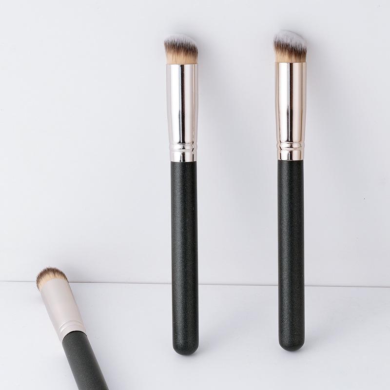 270 Round Head Concealer Brush for Flawless Application & 170 Foundation Brush with Soft Bristles for Beginners - Perfect for Covering Acne Marks.