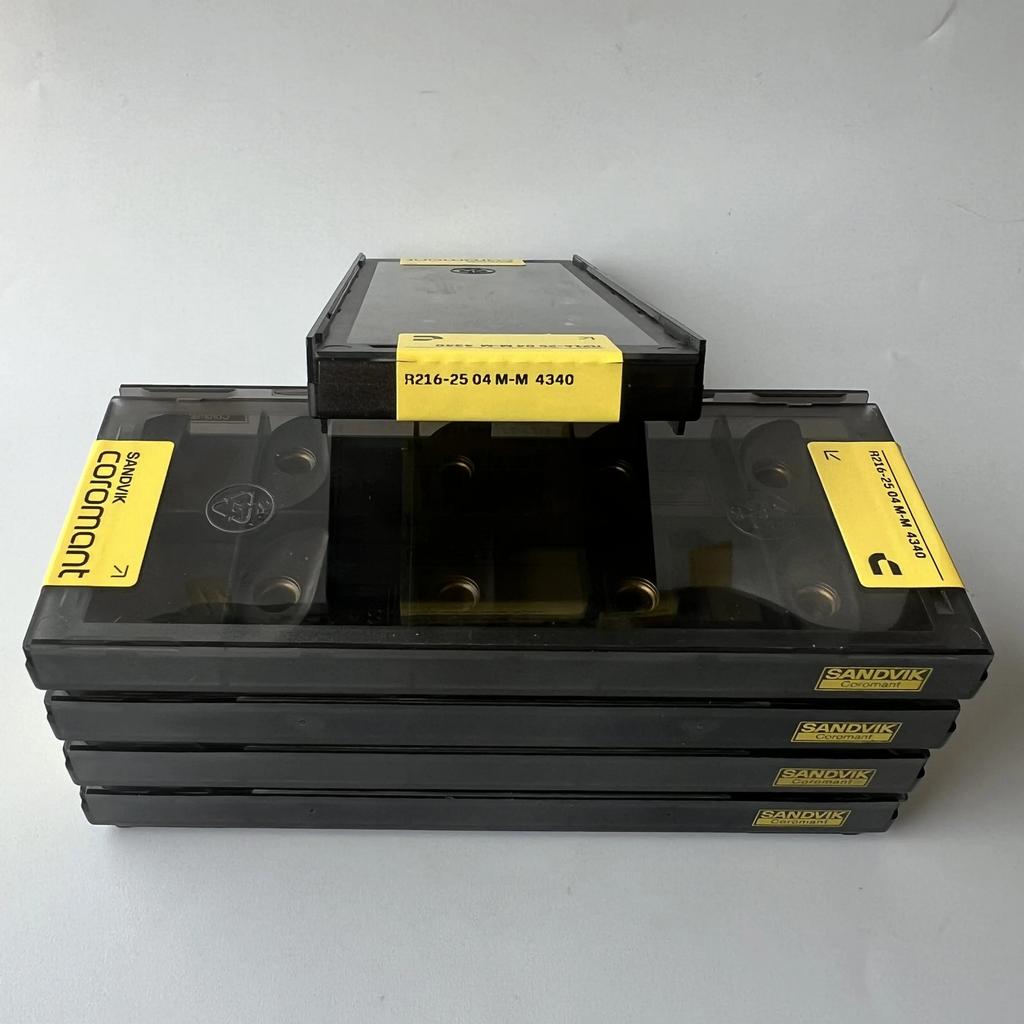 Sandvik / R216-2504M-M 4340 / Industrial Indexable Carbide Inserts 10 Pcs