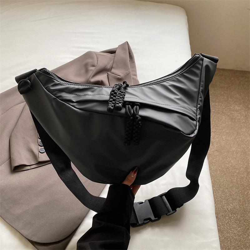 Crossbody Men's and Women's New Breast Bag Sports Diagonal Straddle Bag Casual Commuting Light Fashion Fitness Bag