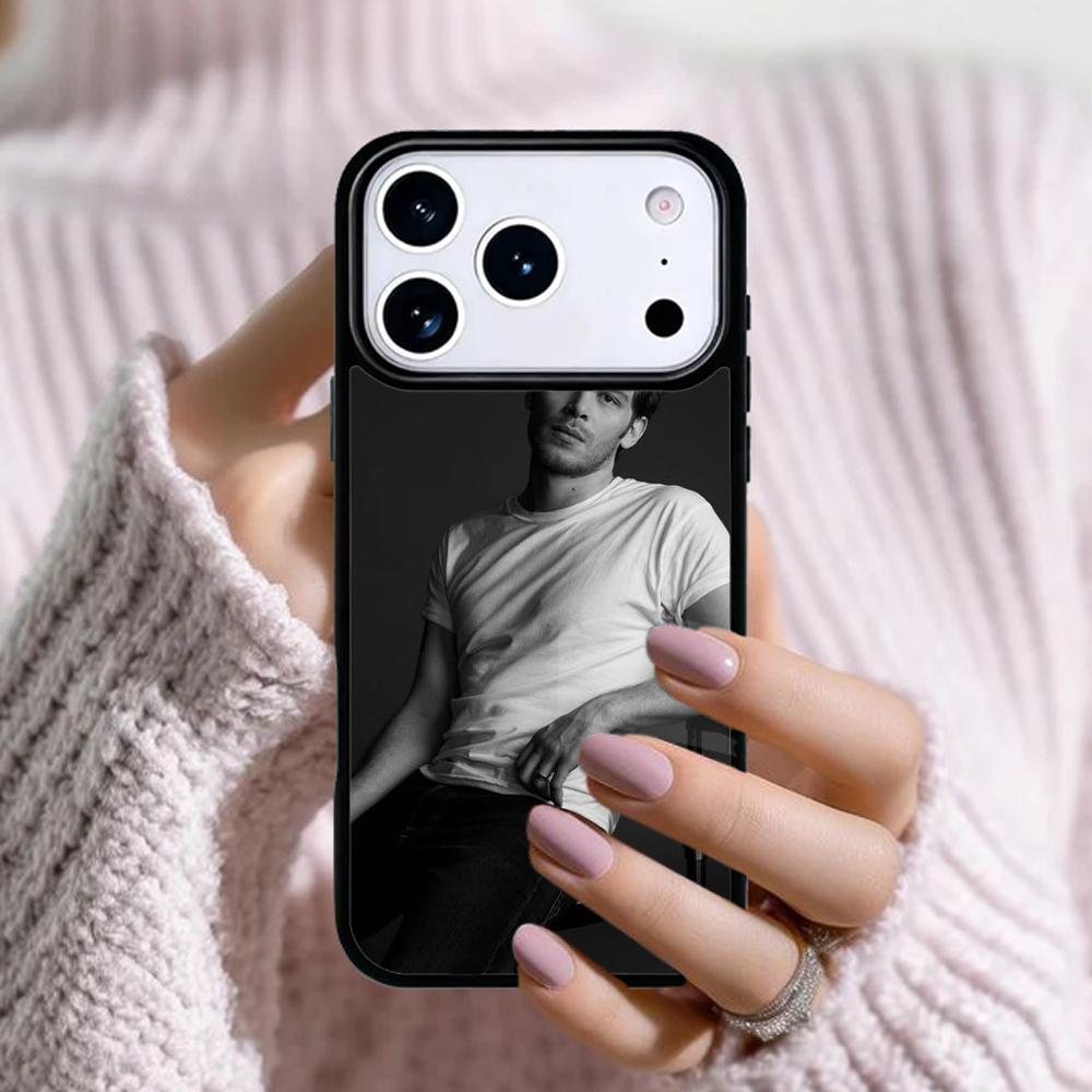 Klaus Mikaelson Phone Case For Apple iPhone 17 Air 16E 15 14 Plus 13 12 11 Pro Max Mini Funda Cover