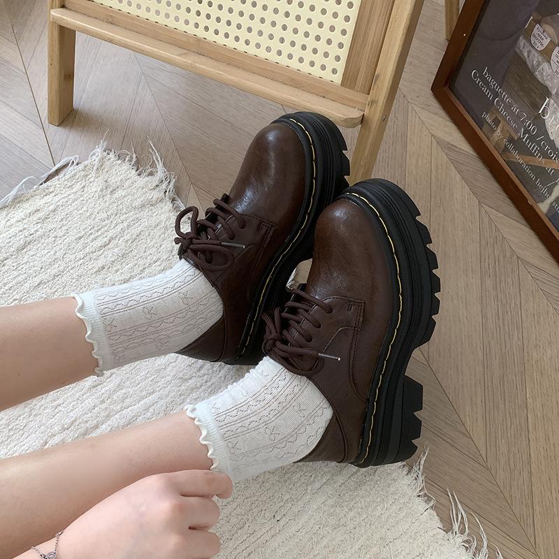 Японские черные туфли из кожи женские туфли 2025 года новые осенне-зимние ретро-платформы с утолщением универсальные туфли Мэри Джейн на шнуровке