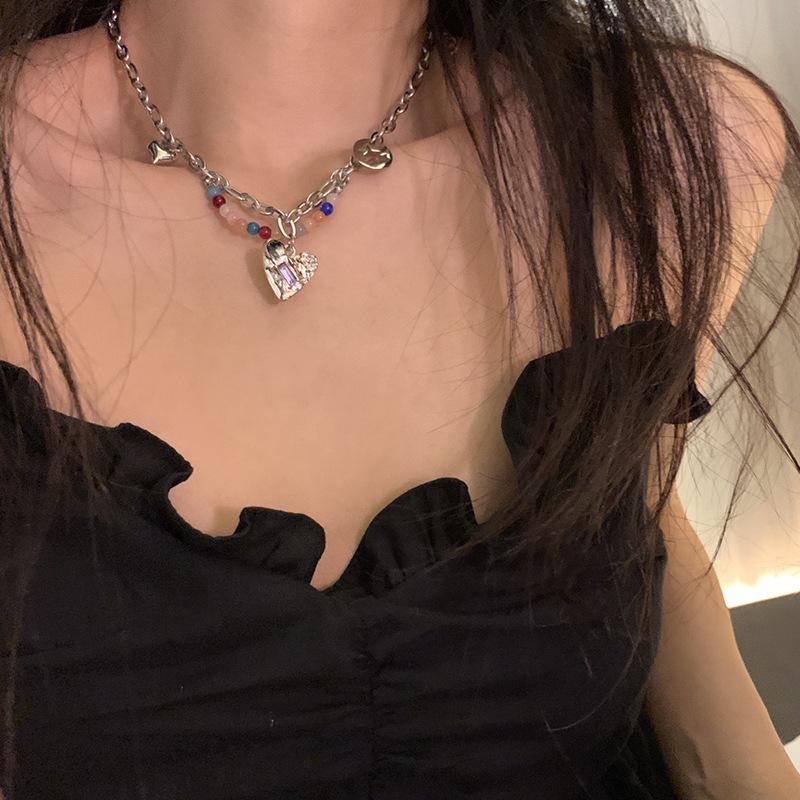 Красочное ожерелье-сердце из бусин для женщин - Летняя титановая сталь, цепочка для ключицы, роскошный хип-хоп аксессуар