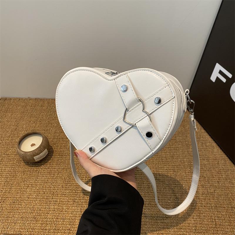 Уникальная сумка-ниша для женщин, новые модные тенденции, заклепки и модная сумка через плечо, модная сумка Love Bag