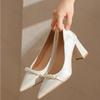Мода Мода Остроносые Туфли на Высоком Каблуке с Жемчугом Женские Белые Свадебные Туфли Толстый Высокий Каблук Вечерние Туфли Женская Обувь Zapatos De Mujer