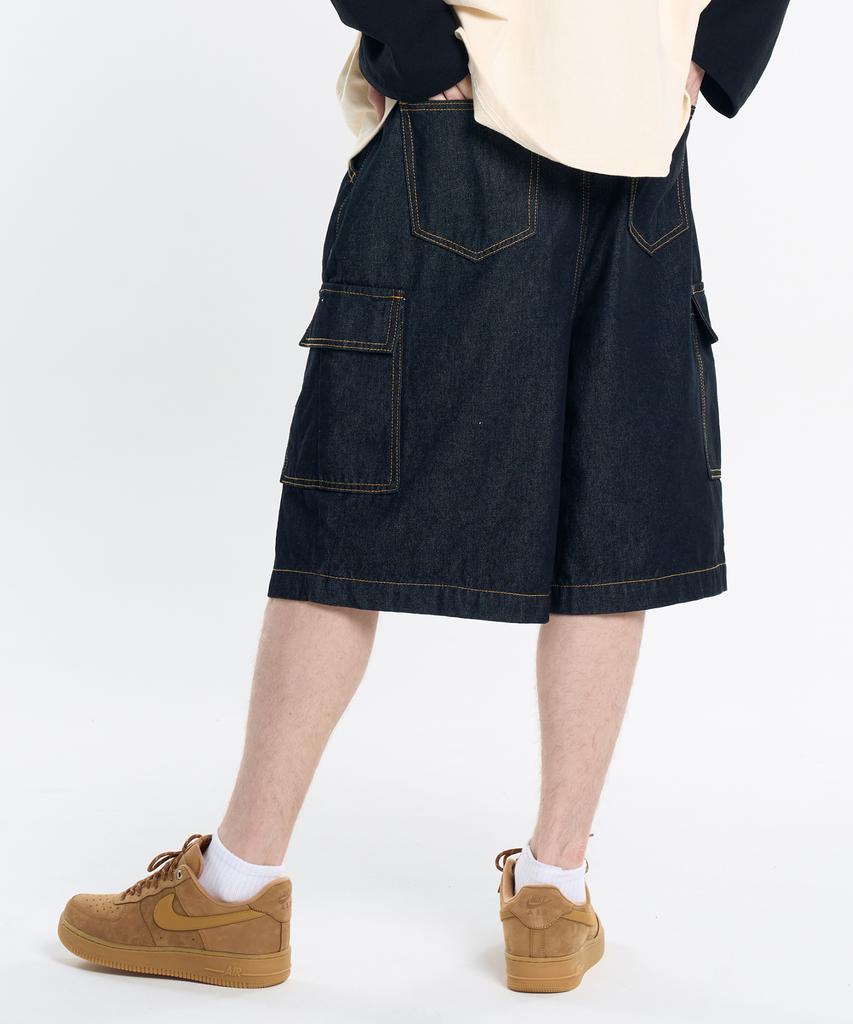 CONTROBANAL3 Raw Denim Wide Cargo Shorts [Black]