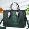 Women Shoulder Bag Crocodile Pattern Handbag Large-capacity Women's Bag Shoulder Messenger Bag