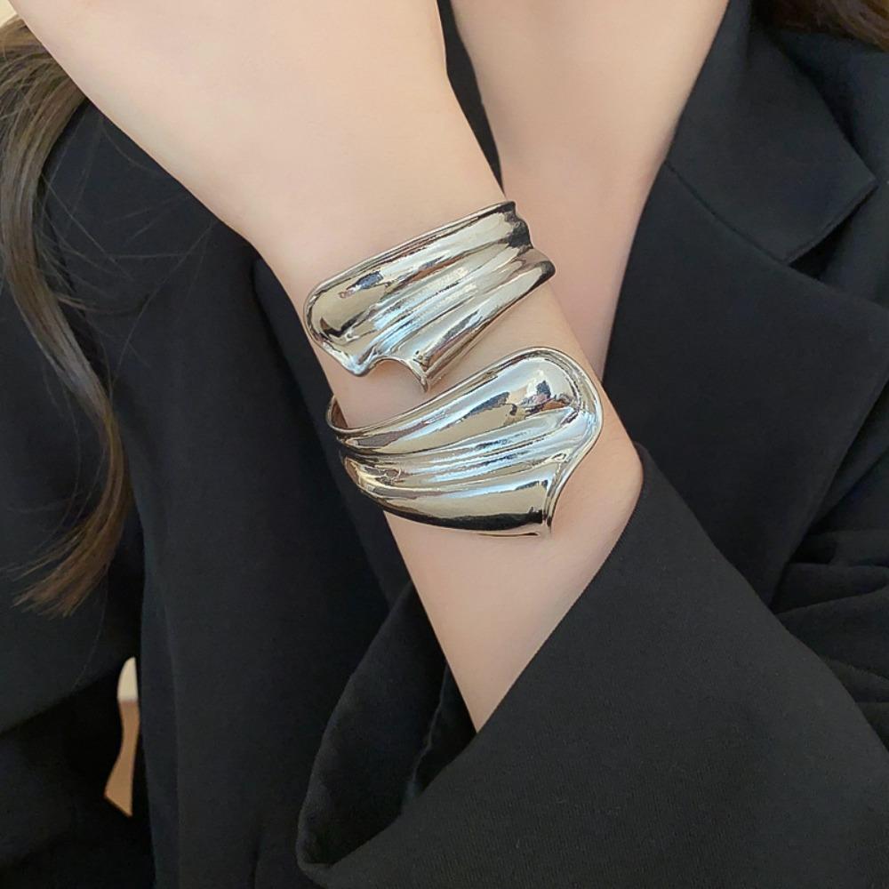 Ribbon Shaped Zinc Zinc Alloy Wide Opening Bangle Opening Arm Ring Retro Hand Ring Party Decoration