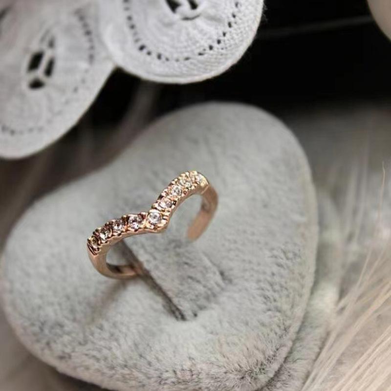 V-Shape Cubic Zirconia Ring for Women, Rose Gold Plated Stackable Band, Elegant Wedding Engagement Jewelry Gift