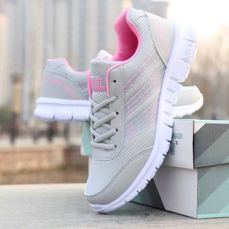 Женская легкая прогулочная обувь Кроссовки с дышащей сеткой на мягкой подошве