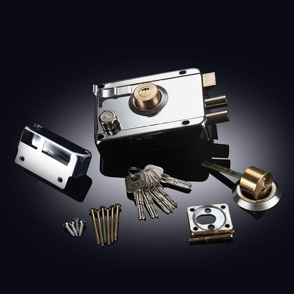 Внутренний замок в дверь металлический