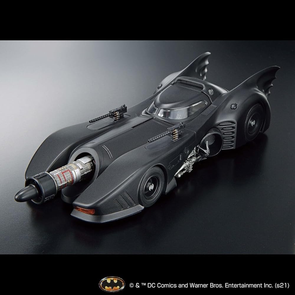 Bandai Spirits Набор для сборки модели Бэтмобиля Масштаб 1/35 Версия Batman Требуется сборка с цветовой маркировкой