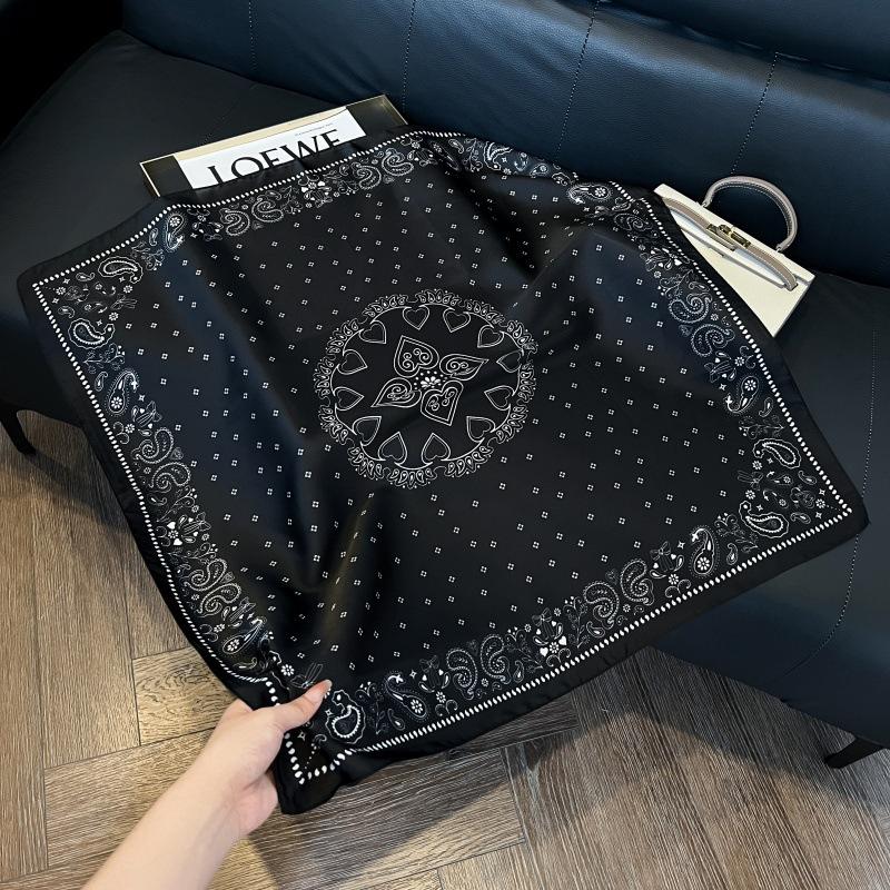 Spring and summer square scarf Korean version of women's scarf decorative binding wrist exquisite foreign style neck protection windproof headscarf