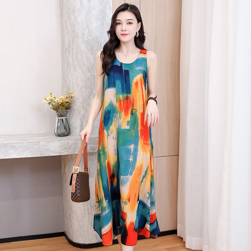 Sleeveless Silk Cotton Dress for Middle-Aged Mothers - Slim Fit, Large Size, Beach Dress for Summer