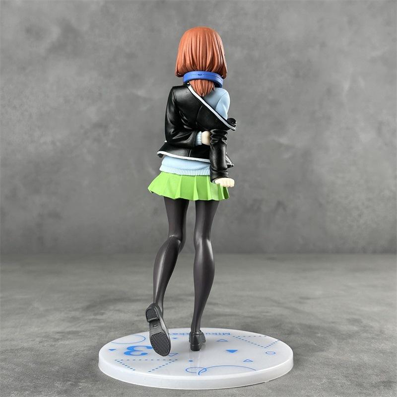 Fifth-quarter Hanayome Nakano Miku standing pose uniform school uniform scenery beautiful girl anime figure ornaments wholesale