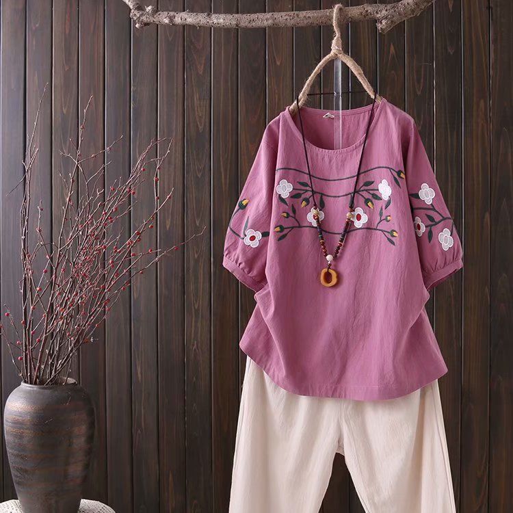 Футболка летняя с короткими рукавами женская литературная темпераментная свободная для среднего возраста с вышивкой